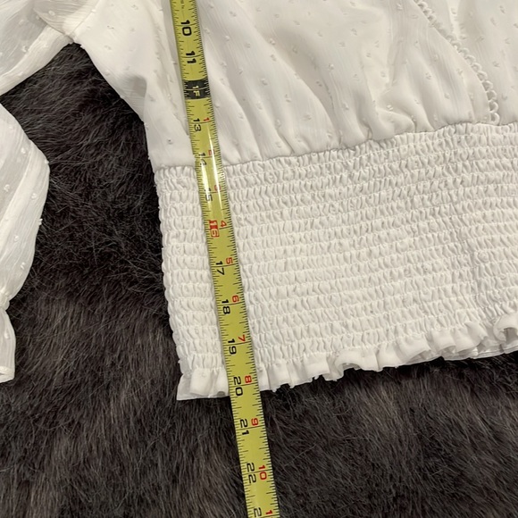 Leyden sexy l/s v neck white blouse with fun detail - Picture 8 of 9